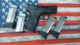 SMITH & WESSON M&P 40 Shield w/5 mags .40 S&W - 2 of 3