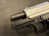 HECKLER & KOCH USP COMPACT .40 S&W - 2 of 3