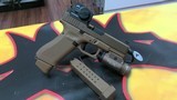 GLOCK G19X w/Swamp Fox Green Dot & Streamlight TRL-1 HDL 9MM LUGER (9x19 PARA) - 2 of 3