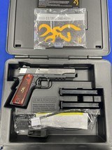 Browning 1911-380 Black Label Medallion Pro .380 ACP - 1 of 3