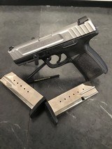 SMITH & WESSON SD40 VE .40 S&W - 3 of 3