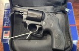 SMITH & WESSON BODYGUARD .38 SPL - 1 of 3