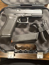 GLOCK G17 GEN5 9MM LUGER (9X19 PARA) - 1 of 3