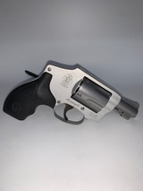 SMITH & WESSON 642 AIRWEIGHT .38 S&W - 2 of 3