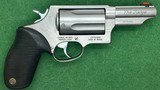 TAURUS JUDGE MAGNUM .45 LC/.410 GA - 1 of 3