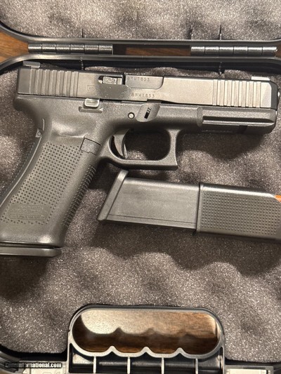 GLOCK G17 GEN5 9MM LUGER (9X19 PARA)