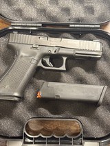 GLOCK G17 GEN5 9MM LUGER (9X19 PARA) - 1 of 3