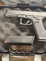 GLOCK G17 GEN5 9MM LUGER (9X19 PARA) - 2 of 3