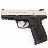 SMITH & WESSON SD40 VE .40 S&W - 1 of 3
