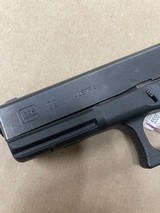 GLOCK 22 .40 S&W - 2 of 3