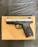 SMITH & WESSON SD40 VE .40 S&W - 1 of 3