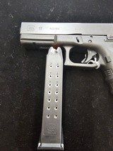GLOCK 17 9MM LUGER (9x19 PARA) - 2 of 3