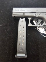 GLOCK 23 gen 4 .40 S&W - 2 of 3