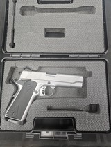 TISAS 1911 CARRY .45 ACP - 1 of 3