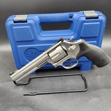 SMITH & WESSON 686-6 .357 MAG - 1 of 3