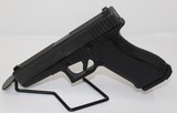 GLOCK 22 Gen 2 .40 S&W - 1 of 3