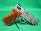 SMITH & WESSON 4006TSW .40 S&W - 2 of 3