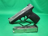 SMITH & WESSON SD9VE 9MM LUGER (9x19 PARA) - 1 of 3