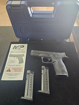 SMITH & WESSON M&P9 9MM LUGER (9x19 PARA) - 1 of 3