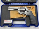 SMITH & WESSON 686 .357 MAG - 1 of 2