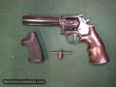 DAN WESSON FIREARMS 22 .22 LR