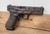 GLOCK 17 Gen 5 - Flag Cerakote 9MM LUGER (9x19 PARA) - 1 of 3