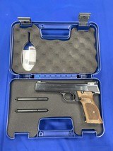 SMITH & WESSON MODEL 41 .22 LR - 1 of 3