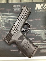 SMITH & WESSON M&P10MM M2.0 10MM - 2 of 3