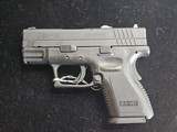 SPRINGFIELD ARMORY XD-40 SUB COMPACT .40 S&W - 2 of 3