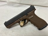 GLOCK Glock 17 Gen 3 9MM LUGER (9x19 PARA) - 2 of 3