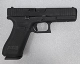 GLOCK G22 GEN 5 .40 CALIBER - 2 of 3