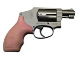 SMITH & WESSON 642-2 .38 S&W - 1 of 3