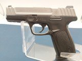 SMITH & WESSON SD40 VE .40 S&W - 2 of 3