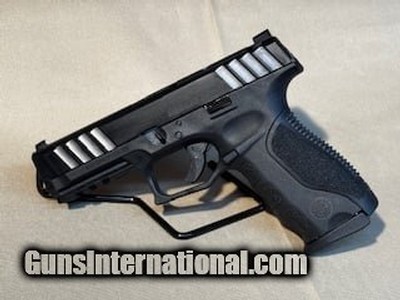 STOEGER STR-9 9MM LUGER (9x19 PARA)