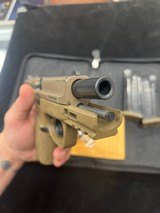 SMITH & WESSON M&P9 M2.0 FDE 9MM LUGER (9x19 PARA) - 3 of 3