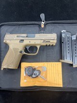 SMITH & WESSON M&P9 M2.0 FDE 9MM LUGER (9x19 PARA) - 1 of 3