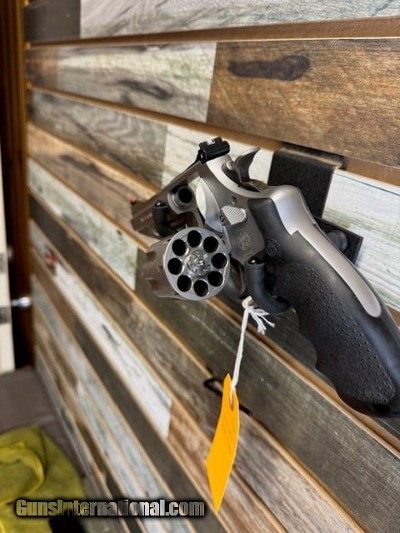SMITH & WESSON 627 .357 MAG