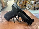 SMITH & WESSON M&P M2.0 OPTIC READY 9MM LUGER (9X19 PARA) - 2 of 3