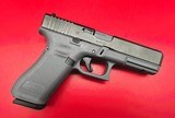 GLOCK 17 GEN 5 Gray Frame 9MM LUGER (9x19 PARA) - 1 of 3