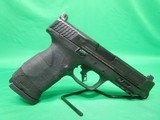 Smith & Wesson M&P M2.0 Optic Ready 10MM - 2 of 3