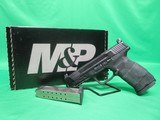 Smith & Wesson M&P M2.0 Optic Ready 10MM - 1 of 3