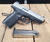 SMITH & WESSON SD9 2.0 9MM LUGER (9X19 PARA) - 1 of 3