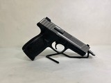 SMITH & WESSON SD40 VE .40 S&W - 2 of 3