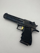 MAGNUM RESEARCH Desert Eagle Case Hardended.50 AE - 1 of 3