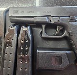 GLOCK 21 Gen 1 .45 ACP - 2 of 3