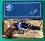 SMITH & WESSON 19-3 .357 MAG - 1 of 3