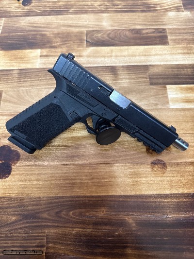 GLOCK SHARK COAST TACTICAL G17 CUSTOM 9MM LUGER (9x19 PARA)