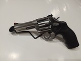 SMITH & WESSON 686 PLUS .357 MAG - 1 of 3