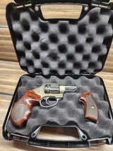 CHARTER ARMS Bronze Beauty .22 WMR - 1 of 3