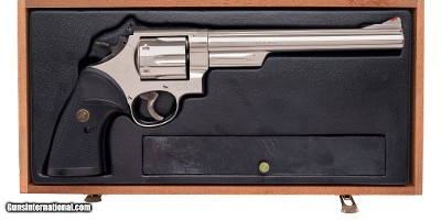 SMITH & WESSON 57 .41 REM MAG